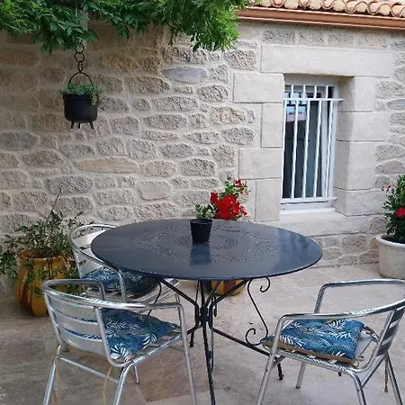Guest house Le Mazet En Ete - Maison En Garrigue Nimoise Nimes
