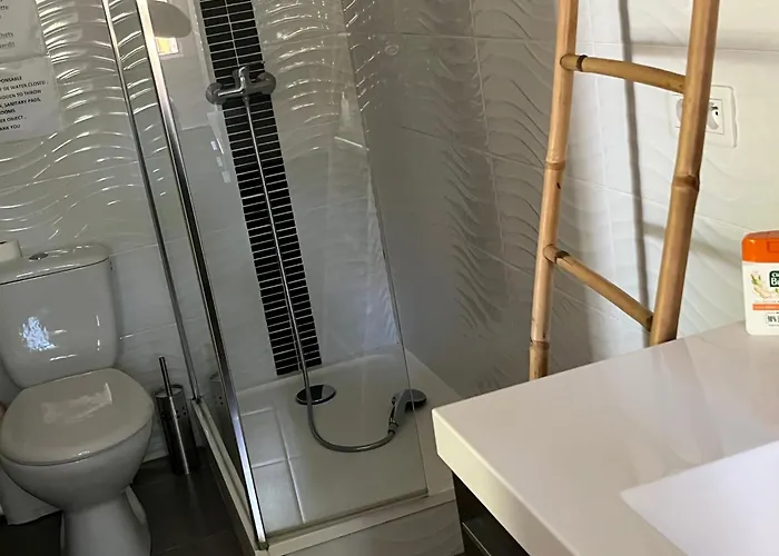 Le Mazet En Ete En Garrigue Nimoise Et Parking Nimes