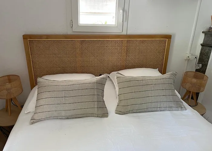 Le Mazet En Ete En Garrigue Nimoise Et Parking 4* Ним