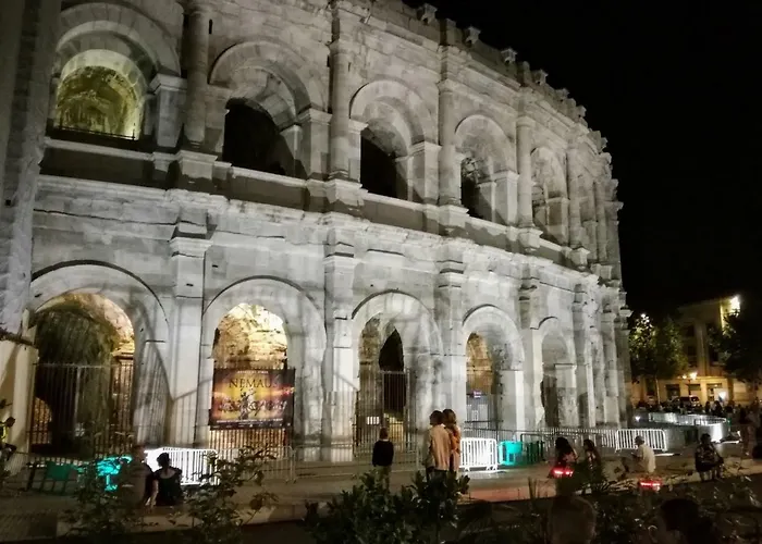 Гостевой дом Le Mazet En Ete En Garrigue Nimoise Et Parking Ним